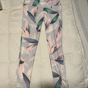 NWT Fabletics leggings